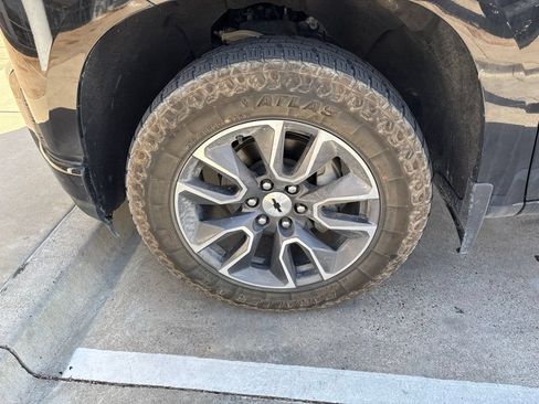 Used 2020 Chevrolet Silverado 1500 RST w/ Texas Edition RWD image 12