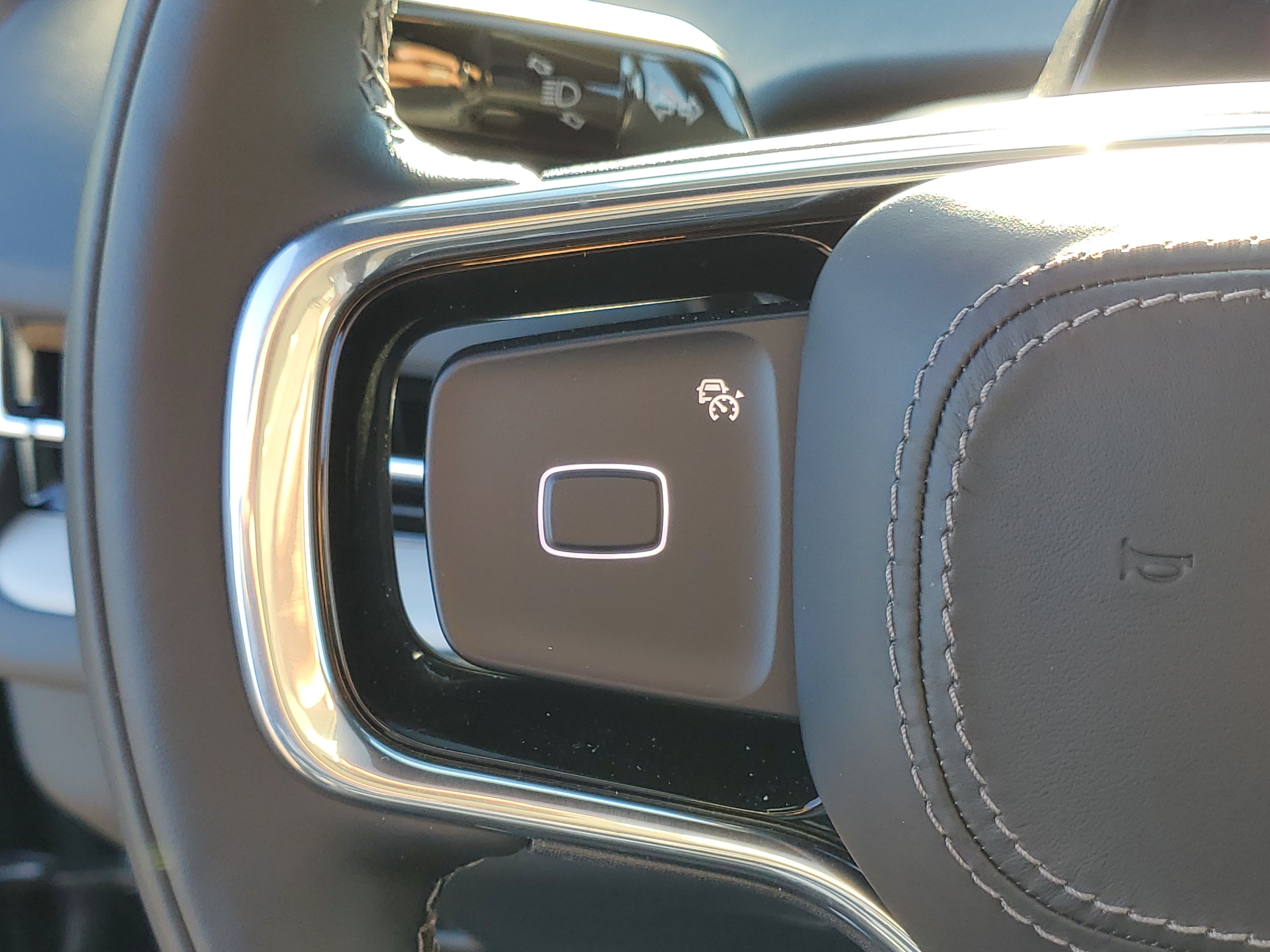 New 2026 Lincoln Navigator Reserve w/ Jet Appearance Package AWD/4WD image 17