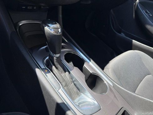 Used 2020 Chevrolet Malibu LT image 27