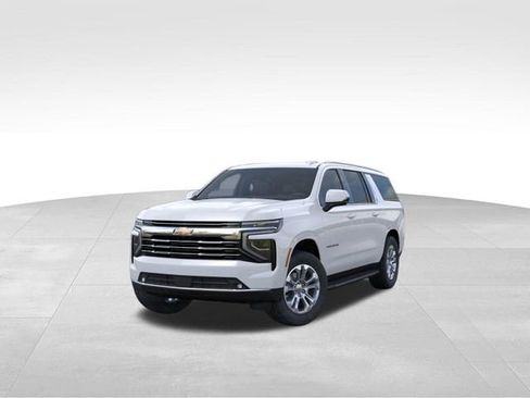 New 2026 Chevrolet Suburban LT AWD/4WD image 8