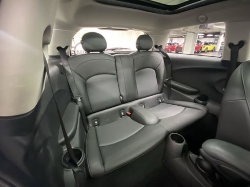 Used 2019 MINI Cooper 2-Door Hardtop FWD image 28