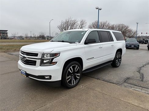 Used 2020 Chevrolet Suburban Premier image 8