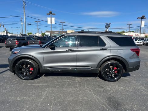 Certified 2022 Ford Explorer ST w/ Equipment Group 401A AWD/4WD image 5