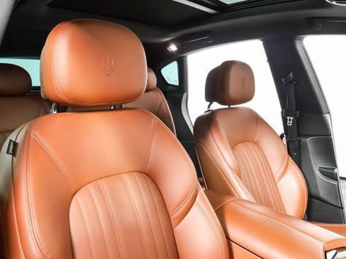 Used 2017 Maserati Levante w/ Luxury Package AWD/4WD image 24