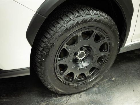 Used 2019 Subaru Crosstrek 2.0i Premium w/ Eyesight System image 4