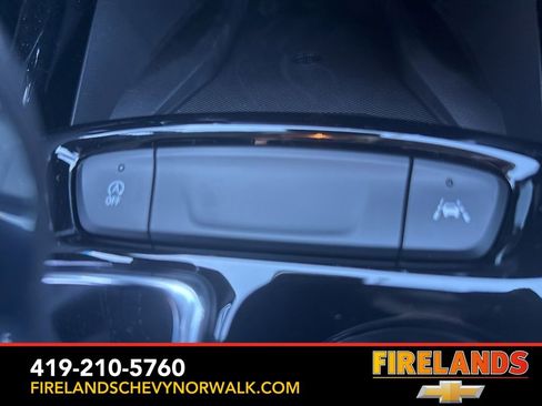 New 2026 Chevrolet Trax LT w/ Sunroof Package image 28