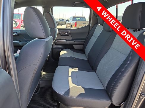 Used 2023 Toyota Tacoma TRD Sport image 10