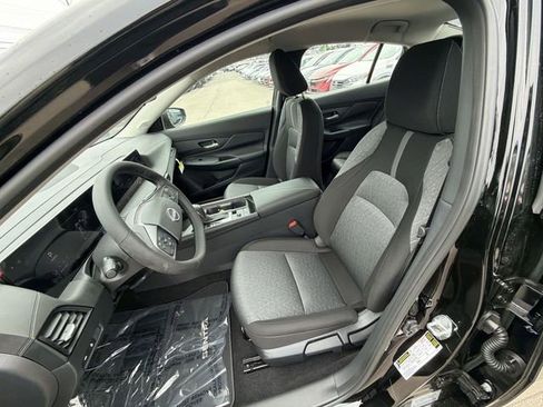 New 2026 Nissan Sentra SV w/ SV Convenience Package FWD image 11
