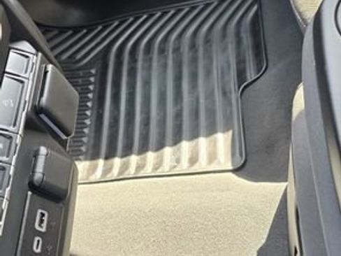 Used 2025 Chevrolet Silverado 2500 Custom w/ Custom Value Package image 23