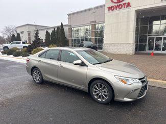Used 2017 Toyota Camry XLE video 1