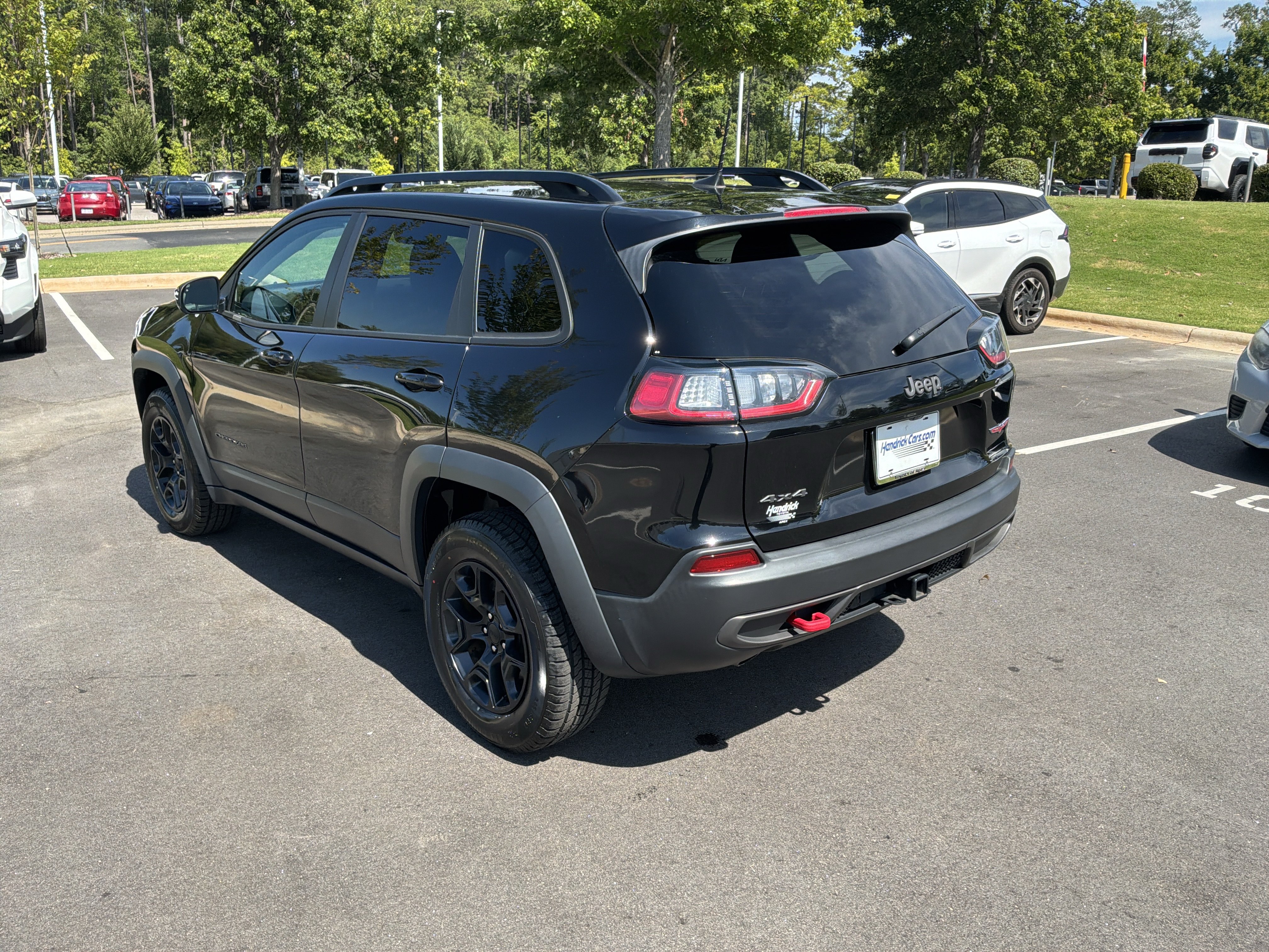 Used 2022 Jeep Cherokee Trailhawk w/ Premium Leather Package AWD/4WD image 8
