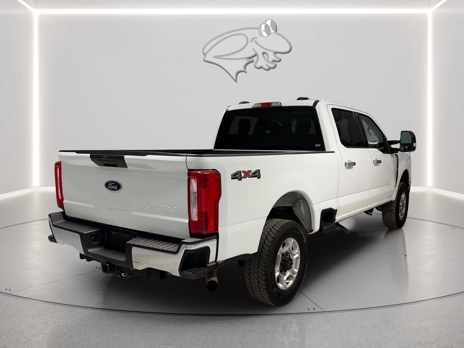 Used 2025 Ford F250 XLT w/ Snow Plow Prep Package AWD/4WD image 3