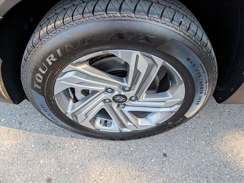 Used 2022 Hyundai Santa Fe SEL FWD image 9