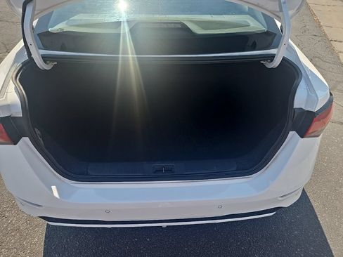 Used 2022 Nissan Sentra SV FWD image 26