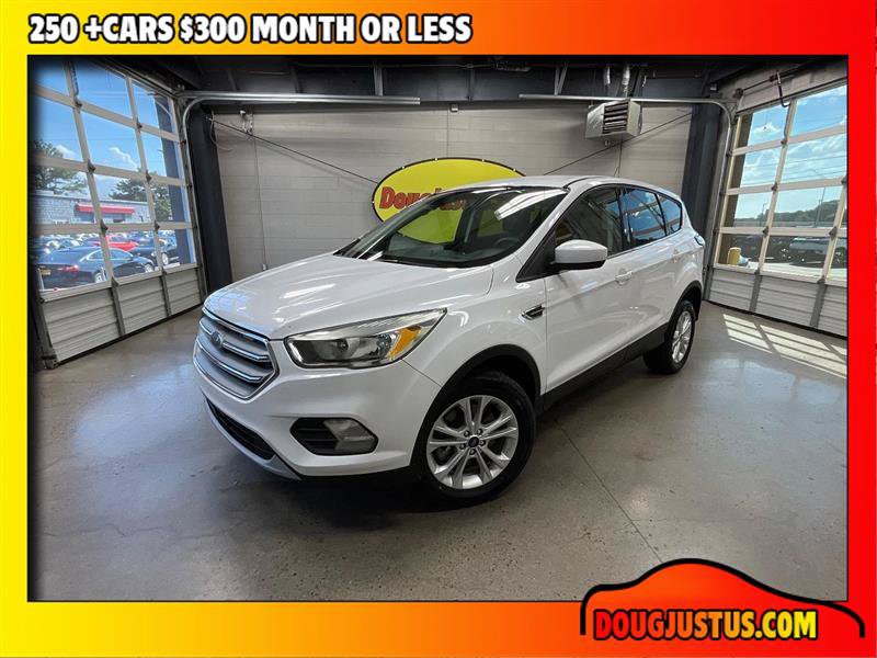 Used 2017 Ford Escape SE AWD/4WD image 1
