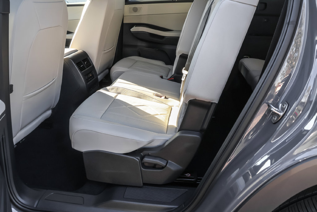New 2027 Volkswagen Atlas SEL R-Line AWD/4WD image 34