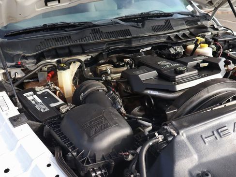 Used 2015 RAM 3500 Tradesman w/ Chrome Appearance Group image 12