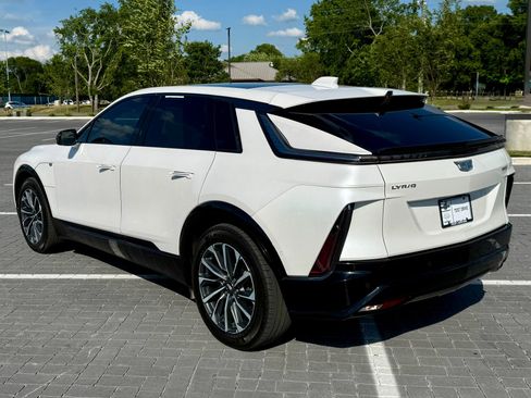 Used 2024 Cadillac Lyriq Sport RWD image 4