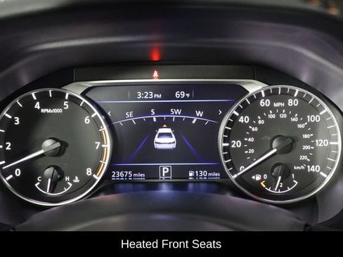 Used 2024 Nissan Altima 2.5 SR w/ SR Premium Package FWD image 11