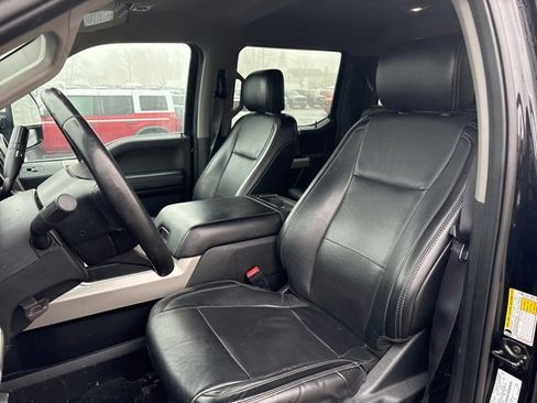 Used 2019 Ford F250 Lariat w/ Chrome Package image 4