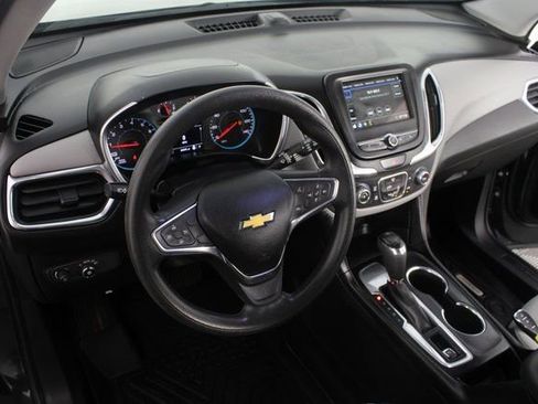 Used 2019 Chevrolet Equinox LS image 8