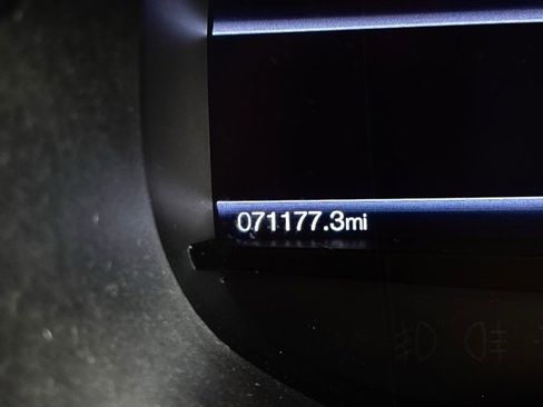 Used 2020 Ford Edge SEL image 22