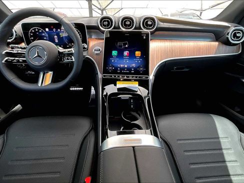 New 2025 Mercedes-Benz GLC 350e 4MATIC image 8