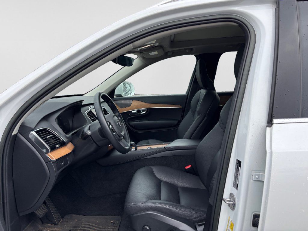 Used 2023 Volvo XC90 B6 Plus w/ Protection Package Premier AWD/4WD image 10