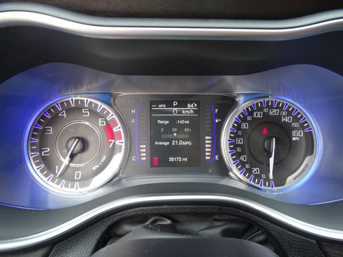 Used 2016 Chrysler 200 Limited Sedan FWD image 17
