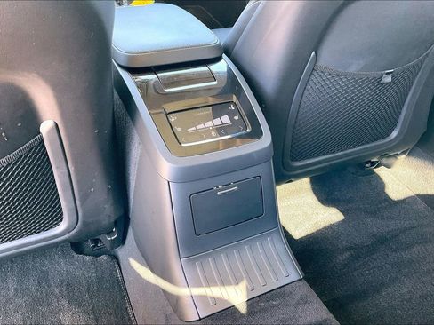 Certified 2023 Volvo S90 T8 Ultimate image 31