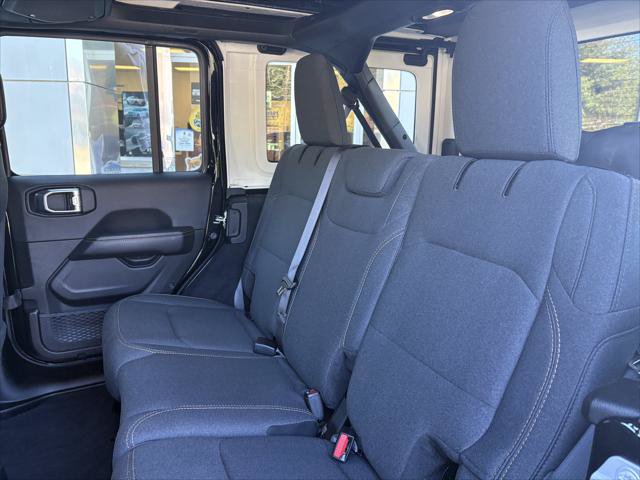 Certified 2026 Jeep Wrangler Unlimited Sahara AWD/4WD image 15