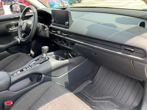 Used 2024 Honda HR-V LX image 19