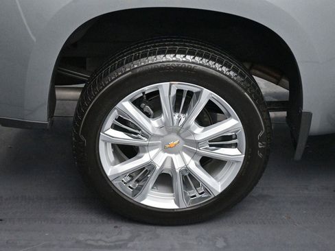 Used 2026 Chevrolet Silverado 1500 High Country AWD/4WD image 38