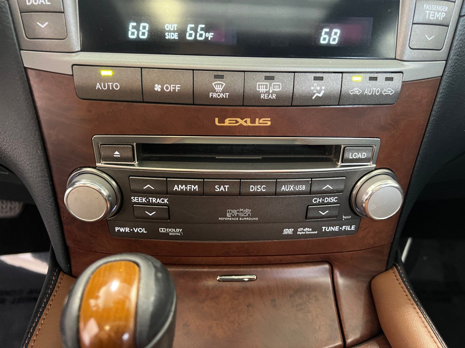 Used 2011 Lexus LS 460 w/ Sport Pkg RWD image 21