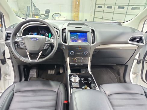 Used 2020 Ford Edge SEL w/ Convenience Package image 25