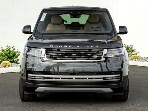 New 2026 Land Rover Range Rover SE AWD/4WD image 3