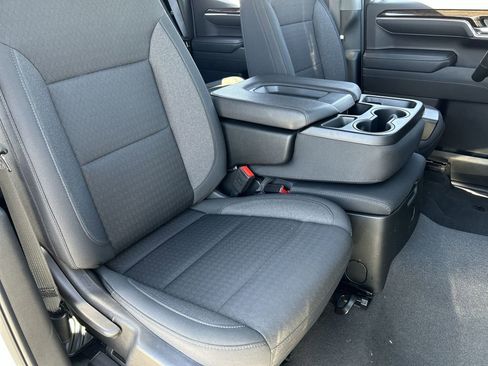 Used 2024 GMC Sierra 1500 Elevation image 27