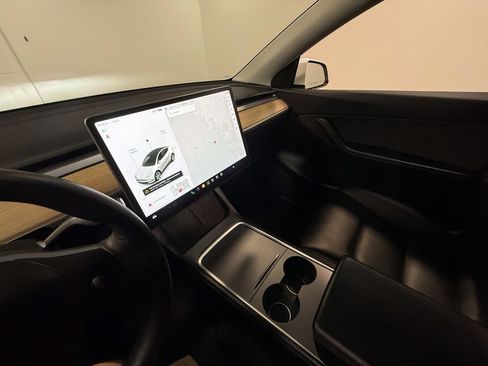 Used 2021 Tesla Model Y Long Range AWD/4WD image 80