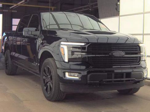 Used 2024 Ford F150 Platinum w/ FX4 Off-Road Package image 2