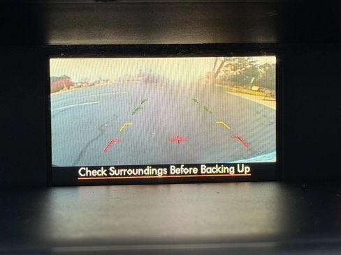 Used 2015 Subaru Forester 2.5i Premium w/ All-Weather Package image 18