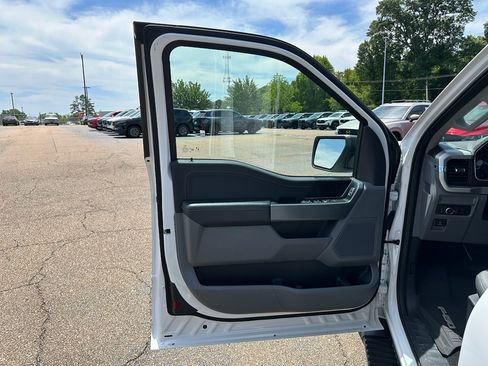 Used 2022 Ford F150 XLT w/ Equipment Group 301A Mid image 6