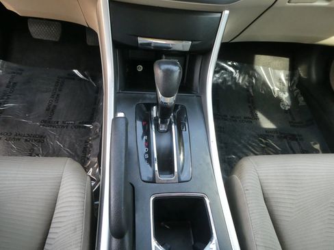 Used 2014 Honda Accord LX image 21