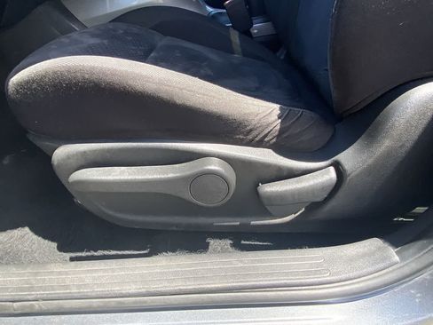 Used 2011 Nissan Juke SV AWD/4WD image 12