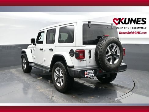 Used 2020 Jeep Wrangler Unlimited Sahara image 8