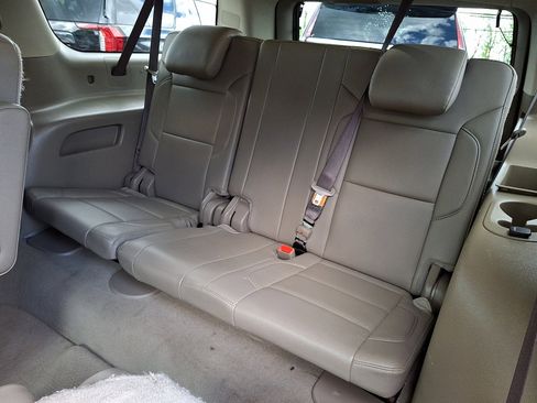 Used 2019 Chevrolet Suburban LT AWD/4WD image 11