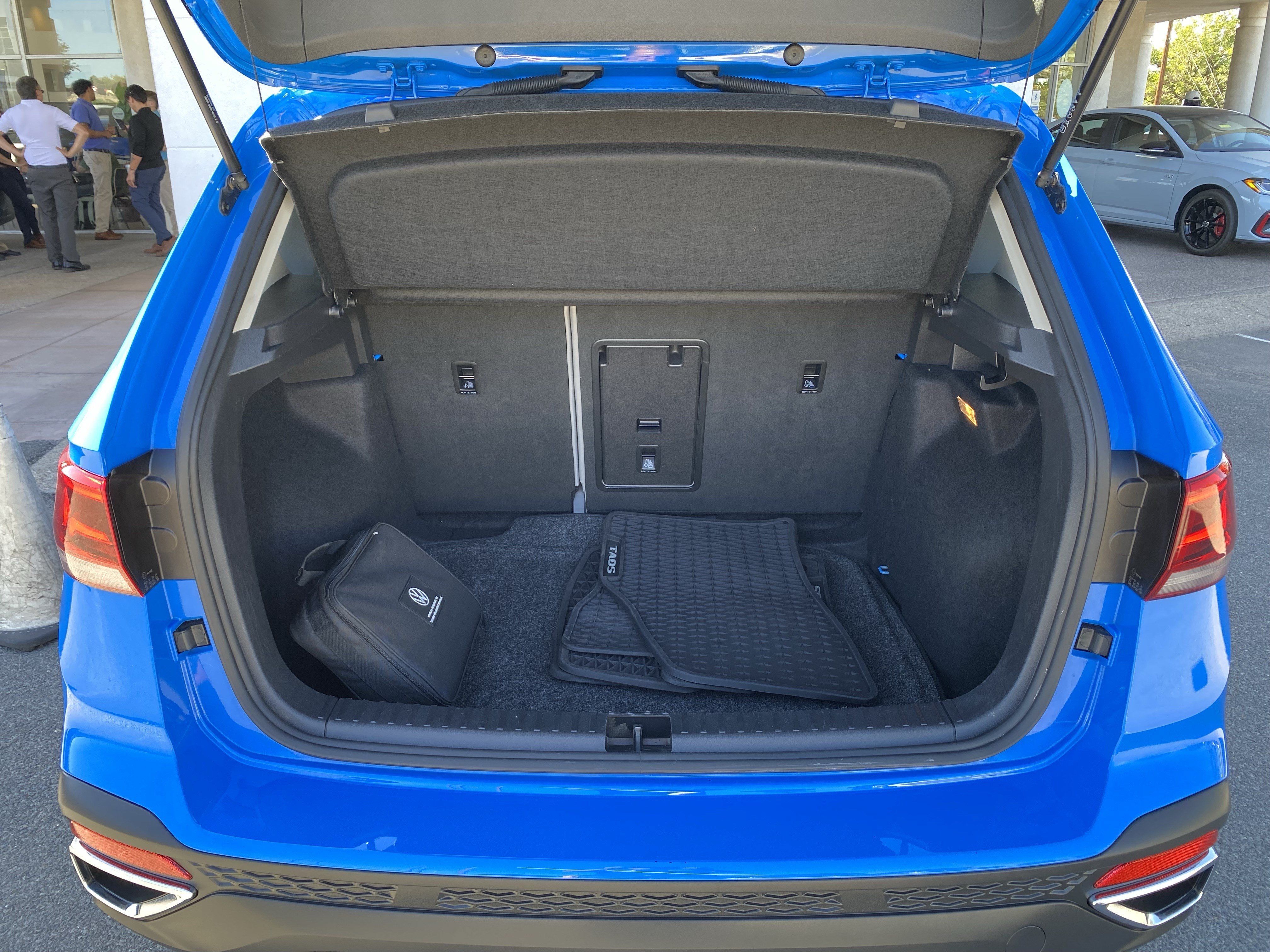 Certified 2023 Volkswagen Taos SE w/ Panoramic Sunroof Package FWD image 16