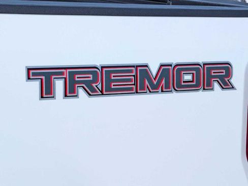 Certified 2022 Ford F250 Lariat w/ Tremor Off-Road Package AWD/4WD image 12