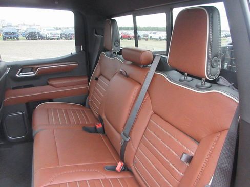 New 2026 GMC Sierra 1500 Denali Ultimate AWD/4WD image 17
