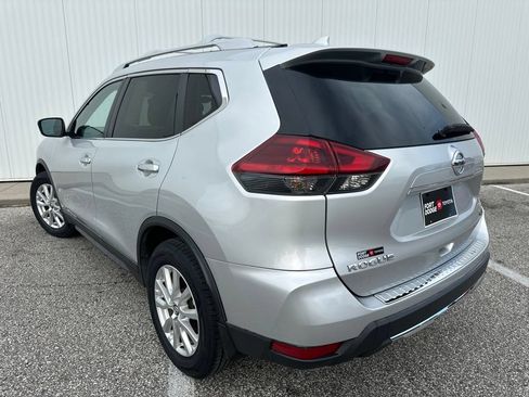 Used 2019 Nissan Rogue S w/ Special Edition Package FWD image 5