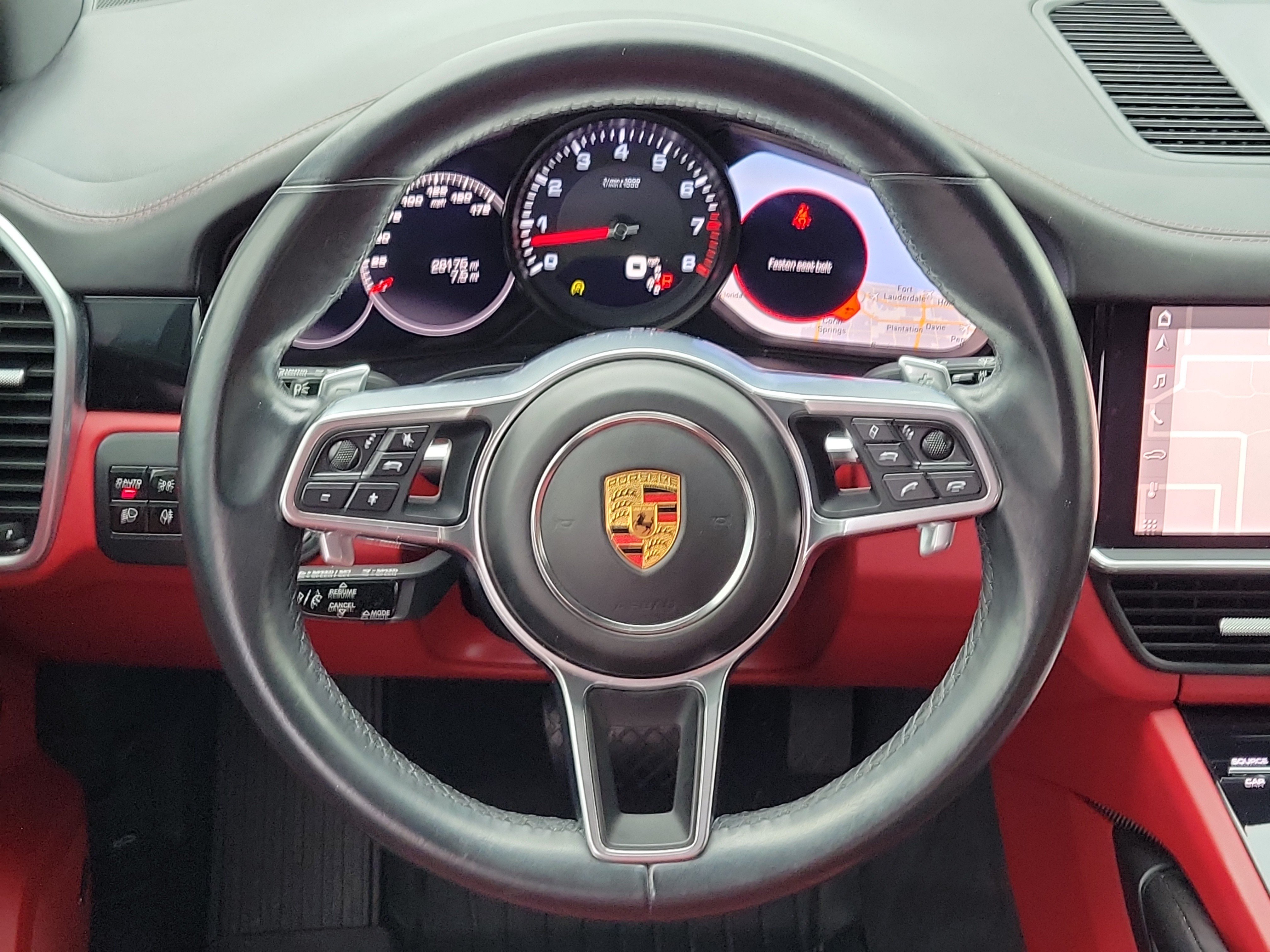 Used 2021 Porsche Cayenne AWD/4WD image 18